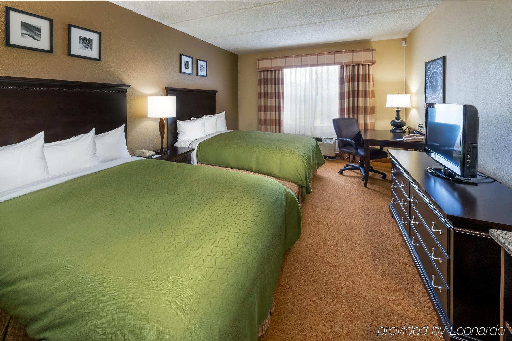 Comfort Inn & Suites Near Six Flags Lithia Springs Exterior photo
